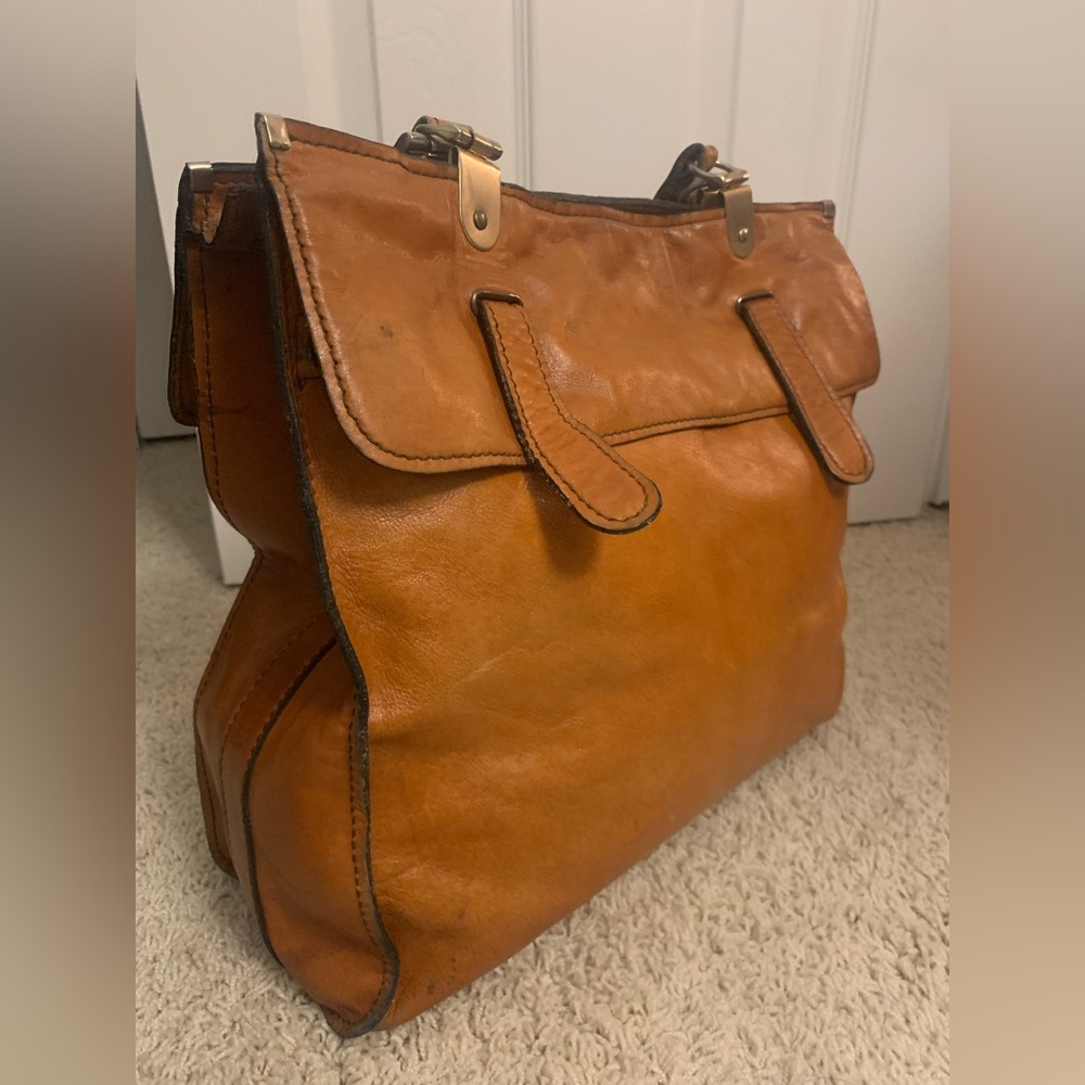 (Donated) Vintage Leather Tote Bag - Picture 4 of 14